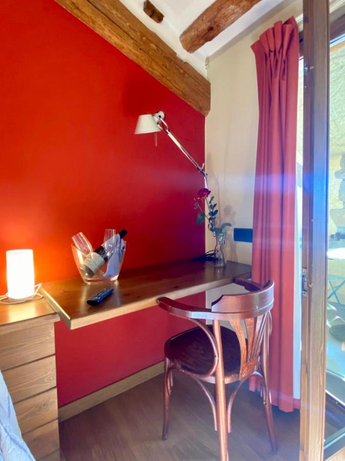 Campalans Hotel Rural Bungalows Mobilhomes Borreda ภายนอก รูปภาพ