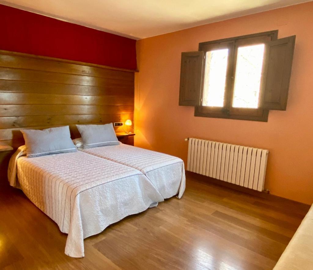 Campalans Hotel Rural Bungalows Mobilhomes Borreda ภายนอก รูปภาพ