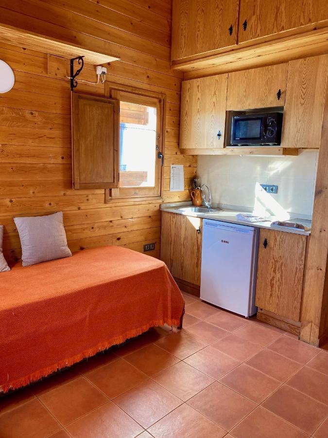 Campalans Hotel Rural Bungalows Mobilhomes Borreda ภายนอก รูปภาพ
