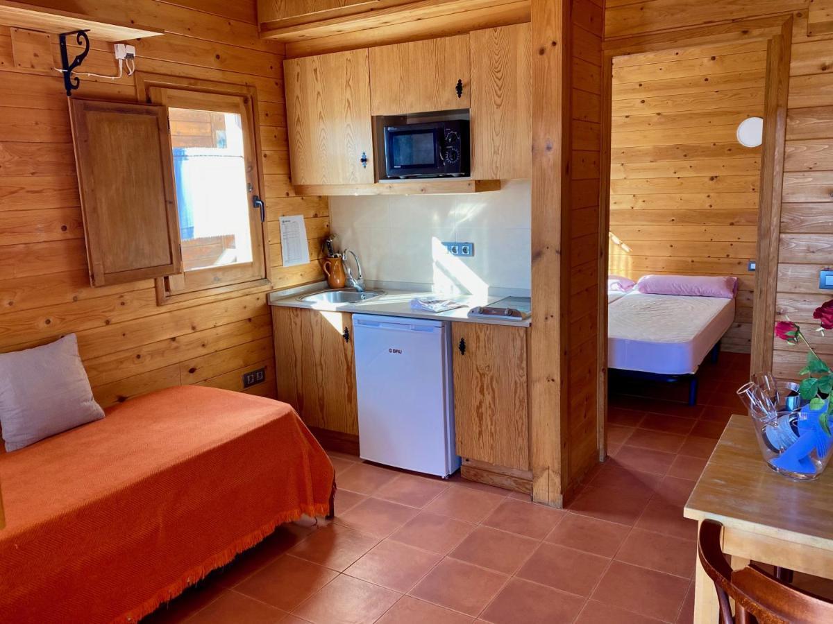 Campalans Hotel Rural Bungalows Mobilhomes Borreda ภายนอก รูปภาพ