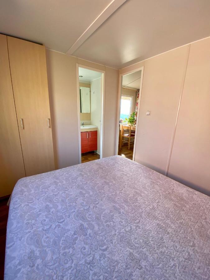 Campalans Hotel Rural Bungalows Mobilhomes Borreda ภายนอก รูปภาพ