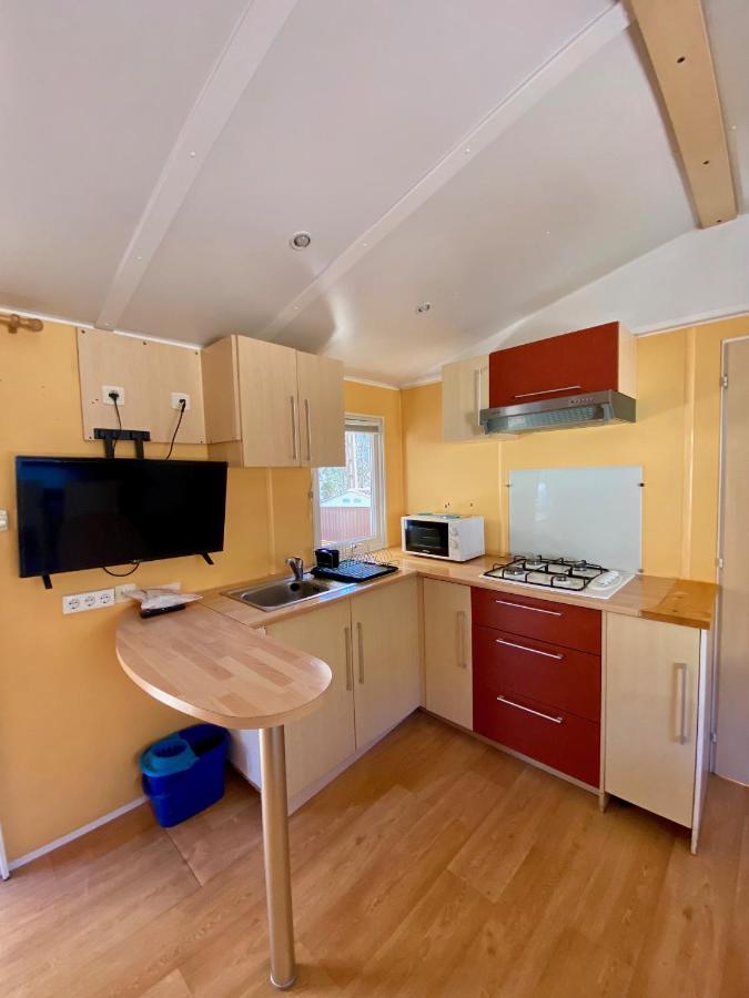 Campalans Hotel Rural Bungalows Mobilhomes Borreda ภายนอก รูปภาพ